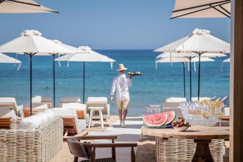 Parthenis Beach Suites By The Sea