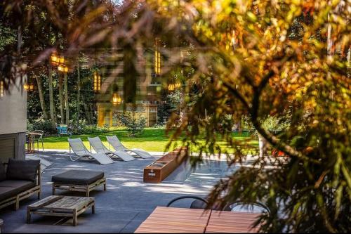 Table Et Chambre Particuliere