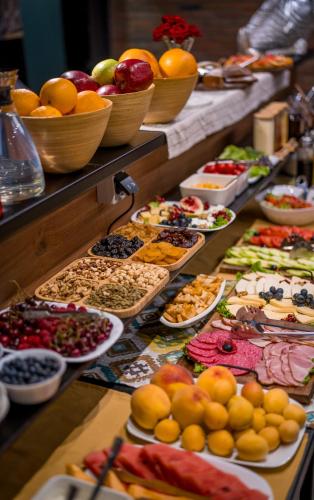 Twentyone By Vintage Hotel Collections