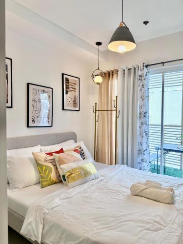 Scandinavian 1 BR beside SM CDO w POOL and Netflix