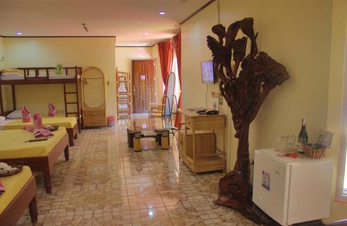 Deep Forest Garden Hotel