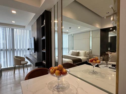 Uptown Parksuites BGC