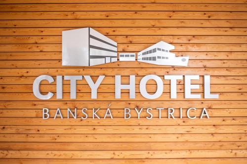 City Hotel Sad