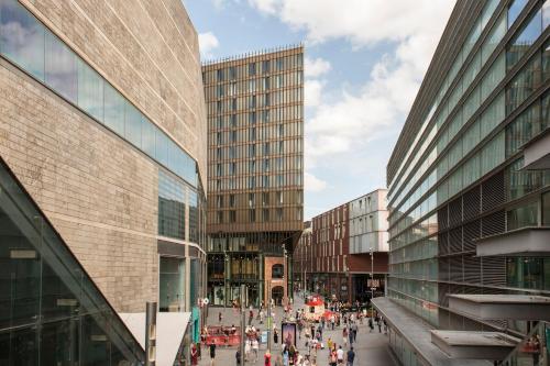 Cove Paradise Street