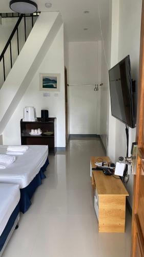 Seaside traveler's Inn by Camiguin Island Home