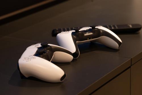 INTROVERT Maria Luisa