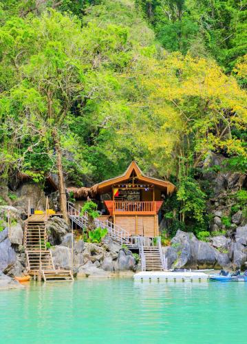 Lihim Resorts