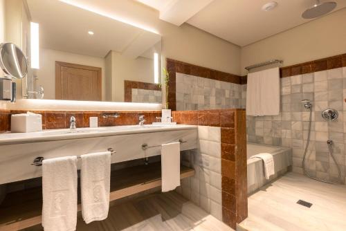 Hipotels Barrosa Palace