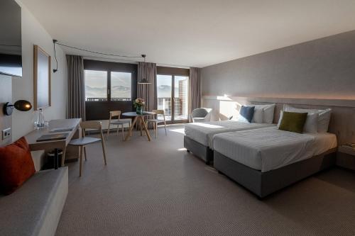 Victoria Hotel & Residence
