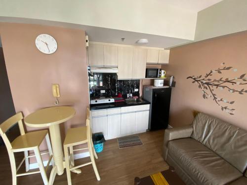 Abreeza chills place T1-1105