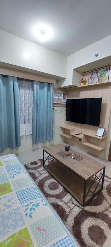 1 Bedroom RudRose Condo At Horizons 101 Cebu, City