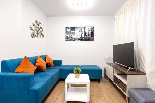 PineSuites Relaxing 2-bedroom condo with pool and garden view accepts small pets only