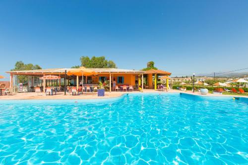 Trefon Hotel Apartments & Family Suites