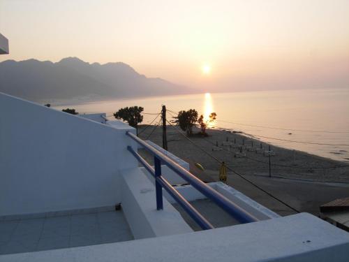 Philippos Studios & Apartments