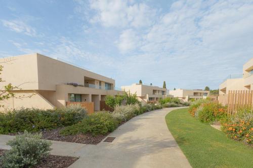 White Shell Beach Villas