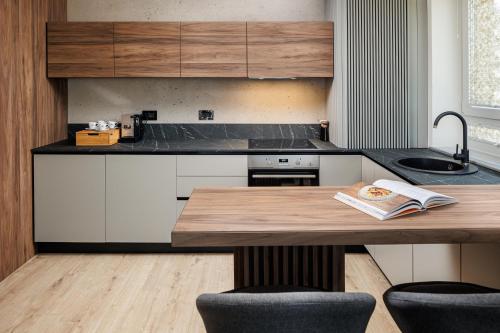 The Alley by Kanopian