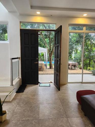 Country Home w Private Pool at Antipolo