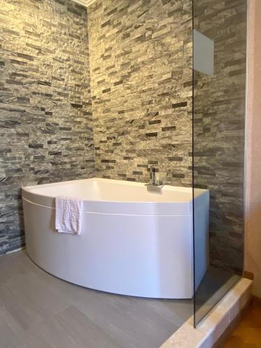 Fourheads Private Suites