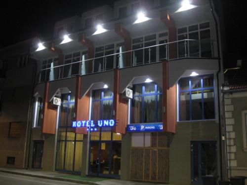Hotel Uno