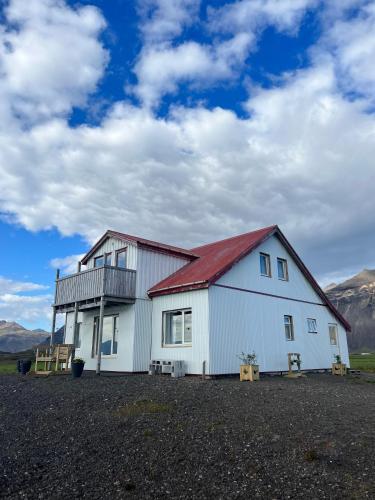 Saudanes Guesthouse