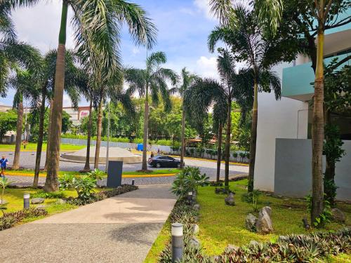 Acellyne's Suites at The Residences at Commonwealth by Century