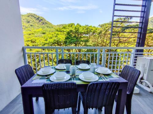 ~ Sea You in Paradise: Pico de Loro Hamilo Coast ~