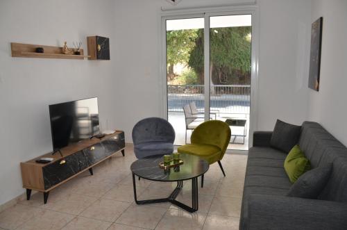 Laertis Apartments - by IMH Travel & Tours