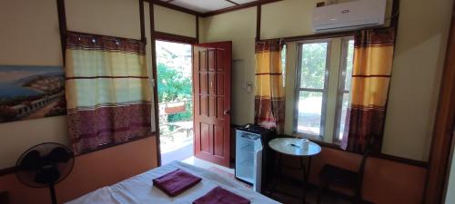 Mango House Apartments