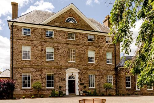 Peterstone Court