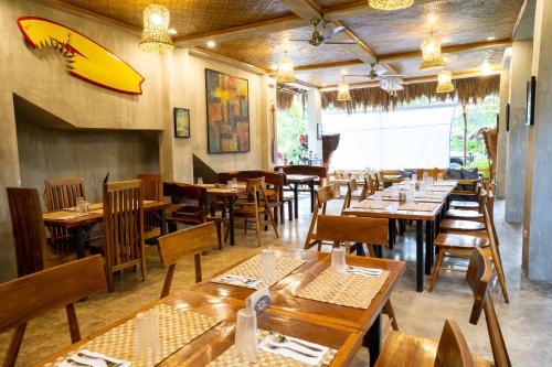 Haole Surf Hostel
