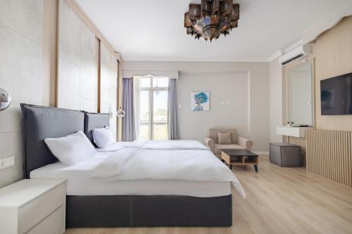 Piccolo Mondo Bucharest