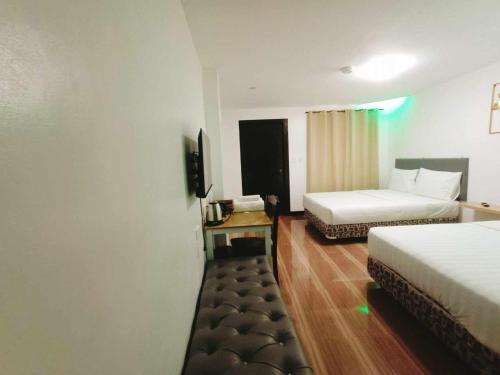 Hideaways Restobar and Resort