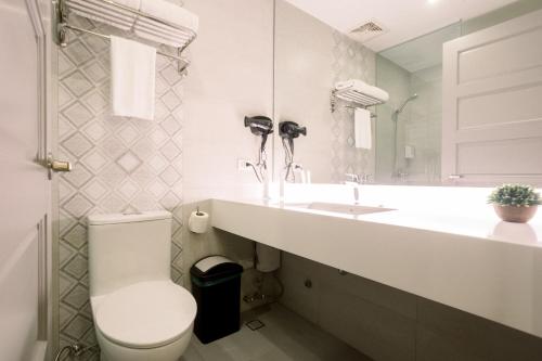 Allure Hotel & Suites