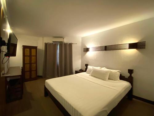 El Puerto Marina Beach Resort and Vacation Club