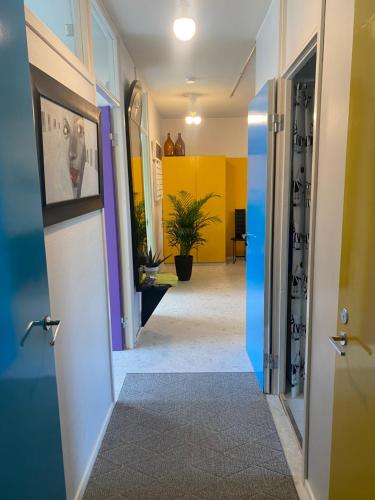 Iso kolmio ydinkeskustassa 1-6 hlö Ilm.parkit