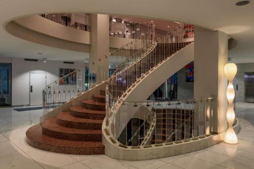 Hilton Geneva Hotel & Conference Centre