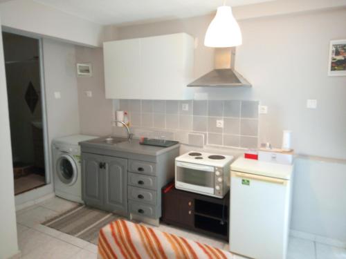 Savvas mini apartment