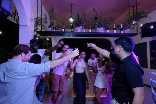 Mad Monkey Dumaguete