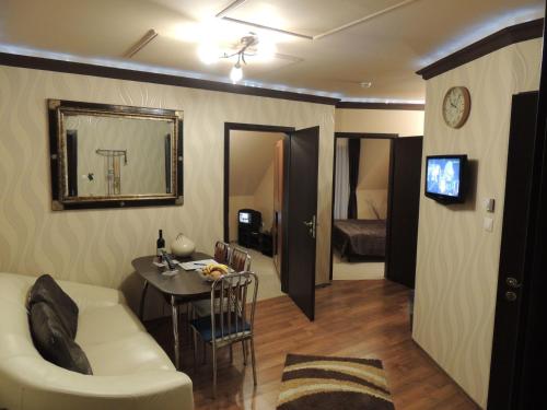 Bajor Panzio Aparthotel Restaur