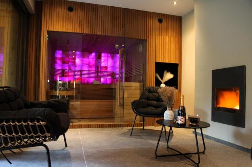 Dionbulles & Dionlodge Guesthouse, Private Wellness pool in option