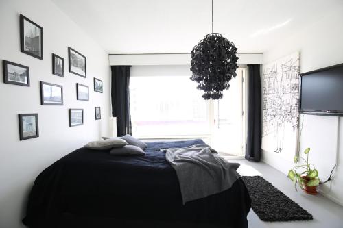 Central Gem with Sauna - Big two-room apartment FREE PARKING