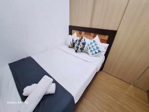 Bright and Cozy 1 Bedroom with Balcony Pool View and WiFi in Grace Residences