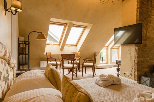 Apvalaus Stalo Klubas