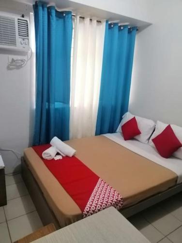 Eimy's Place at Urban Deca Mandaluyong by RedDoorz