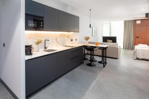 Calatrava By Alma Suites