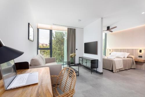 Calatrava By Alma Suites