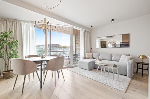 브랜드 뉴 다운타운 하버 아파트먼트(Brand New Downtown Harbor Apartment)