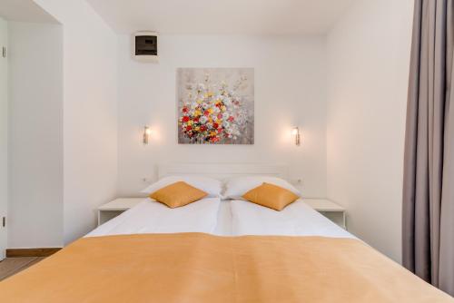 Apartments Villa Tudor