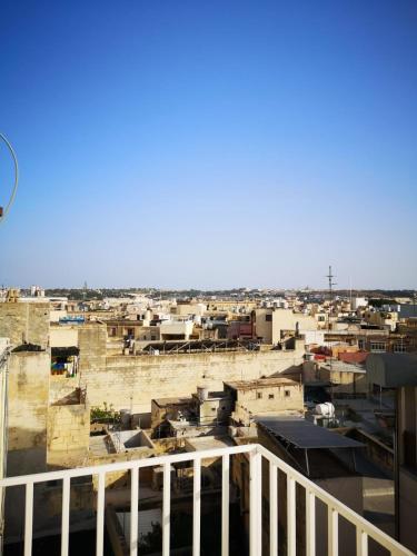 Minimal & Arty Townhouse