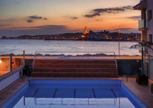 Port Sitges Resort